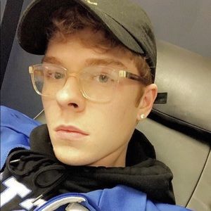 Meet your Posher, Justin